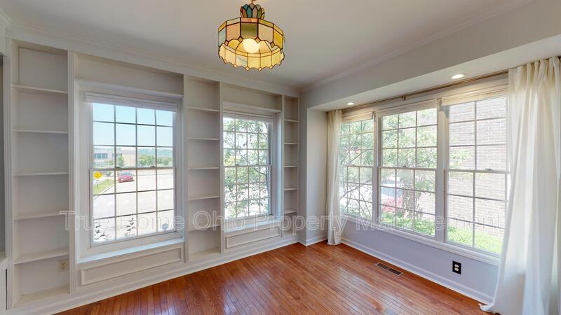 922 Mound Street property image