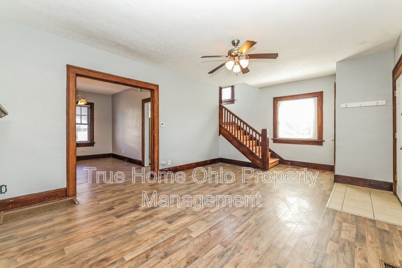 113 West Parkwood Drive - 113 property image