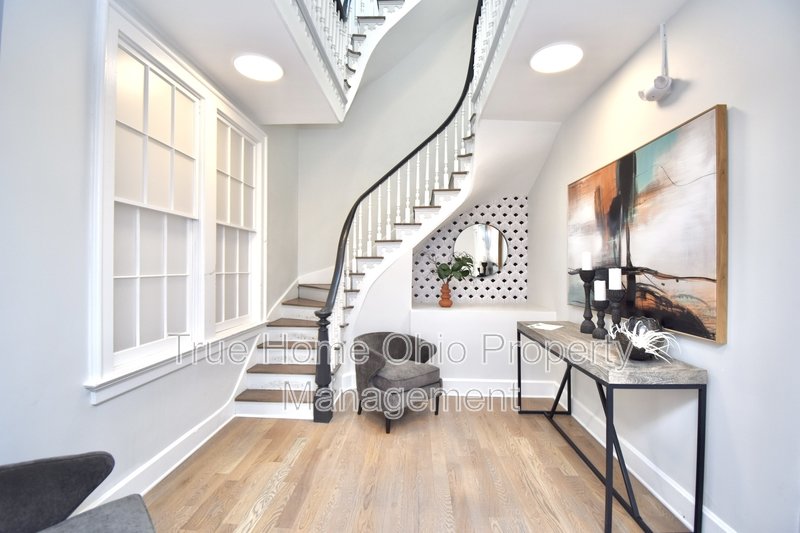 33 East Court Street #305 property image