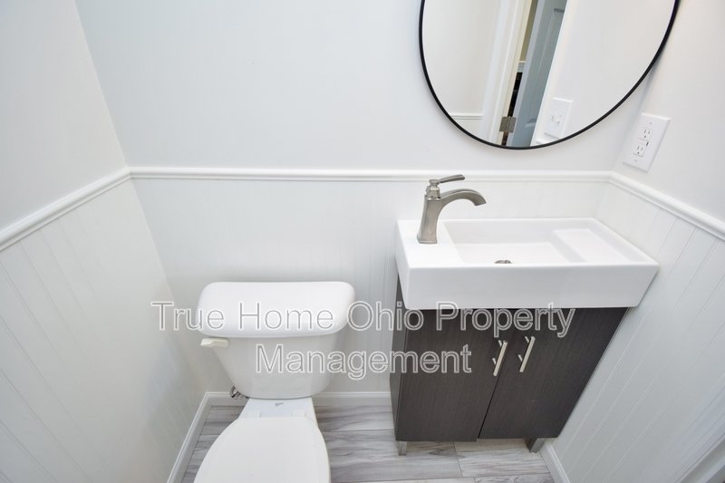 647 Regent Road property image