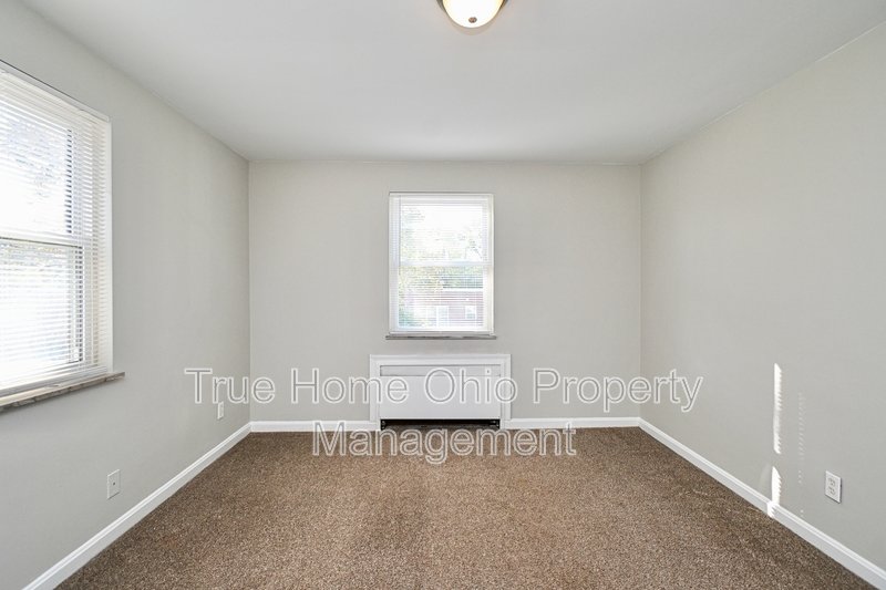 3911 East Gatewood Lane - 1 property image