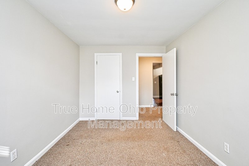 3911 East Gatewood Lane - 1 property image