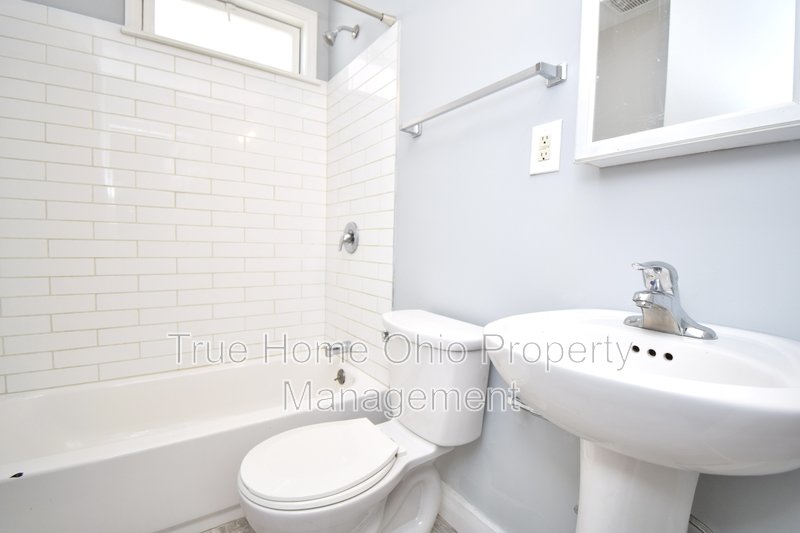2425 West Clifton Avenue - 1 property image