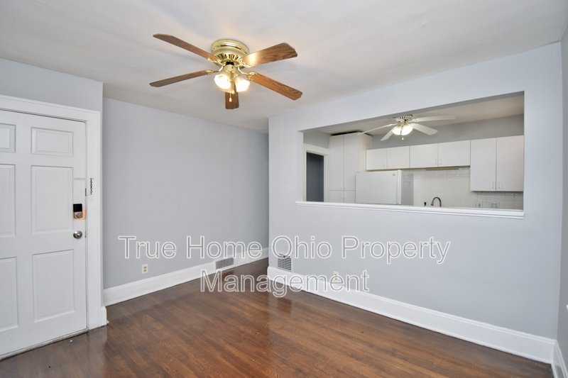 2425 West Clifton Avenue - 2 property image