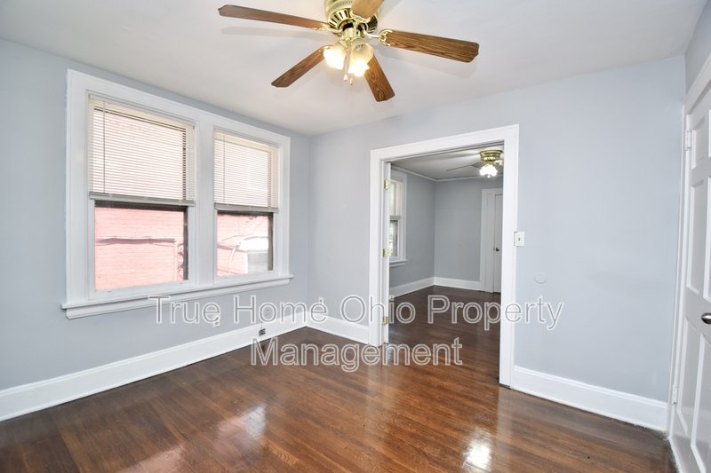 2425 West Clifton Avenue - 2 property image