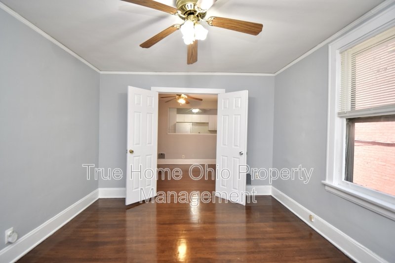 2425 West Clifton Avenue - 2 property image