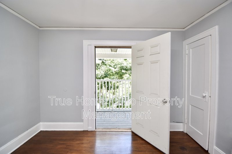 2425 West Clifton Avenue - 2 property image