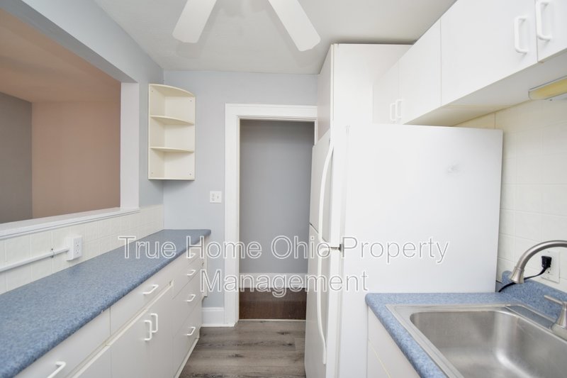 2425 West Clifton Avenue - 2 property image