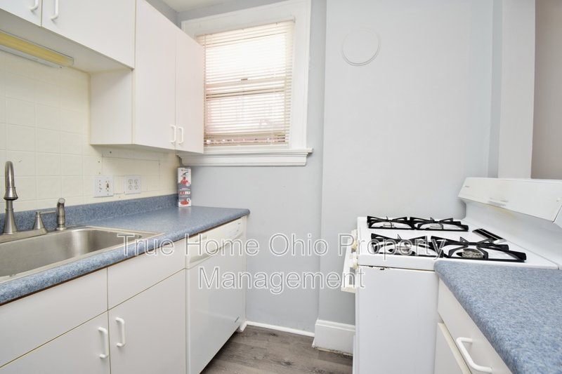 2425 West Clifton Avenue - 2 property image