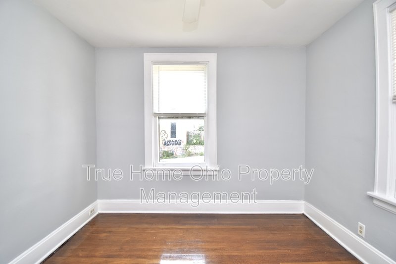 2425 West Clifton Avenue - 2 property image