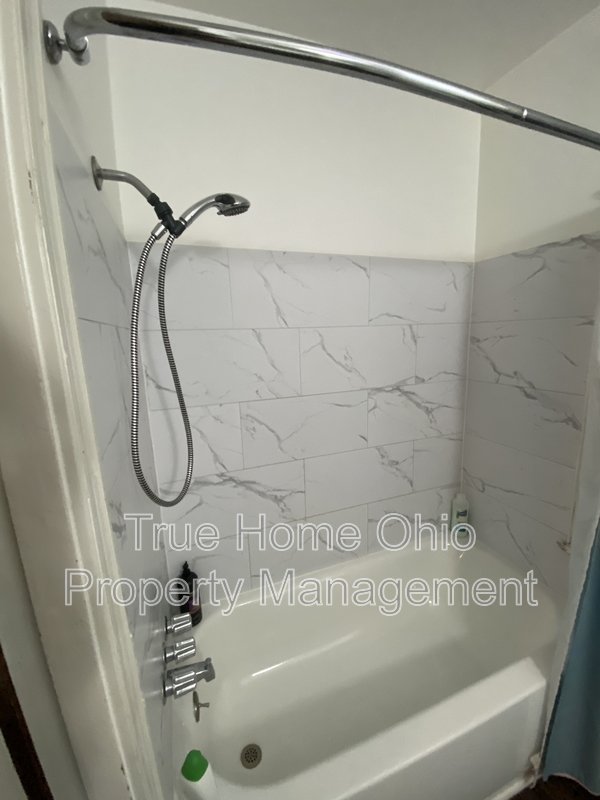 3493 Brookline Avenue - 2 property image