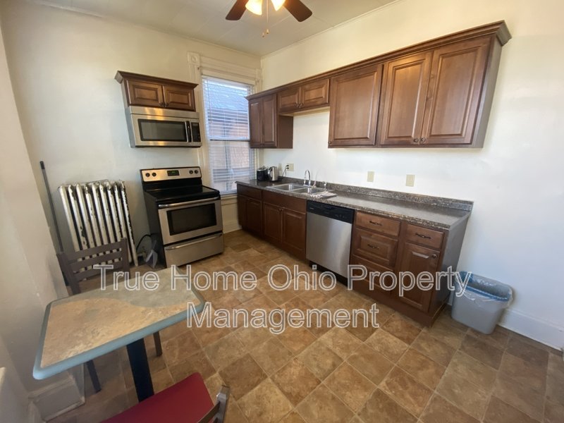 3493 Brookline Avenue - 2 property image