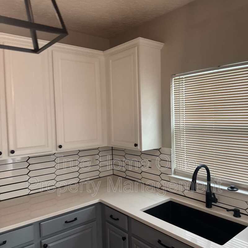 2059 Matt Way property image