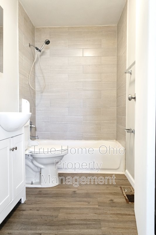 2373 Vale Drive property image