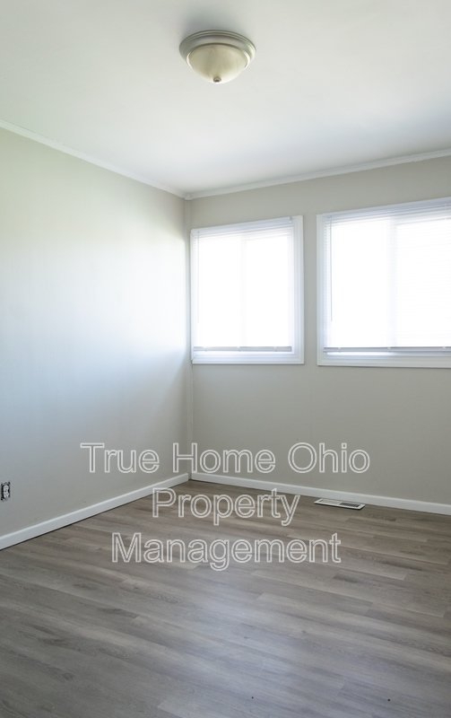 2373 Vale Drive property image