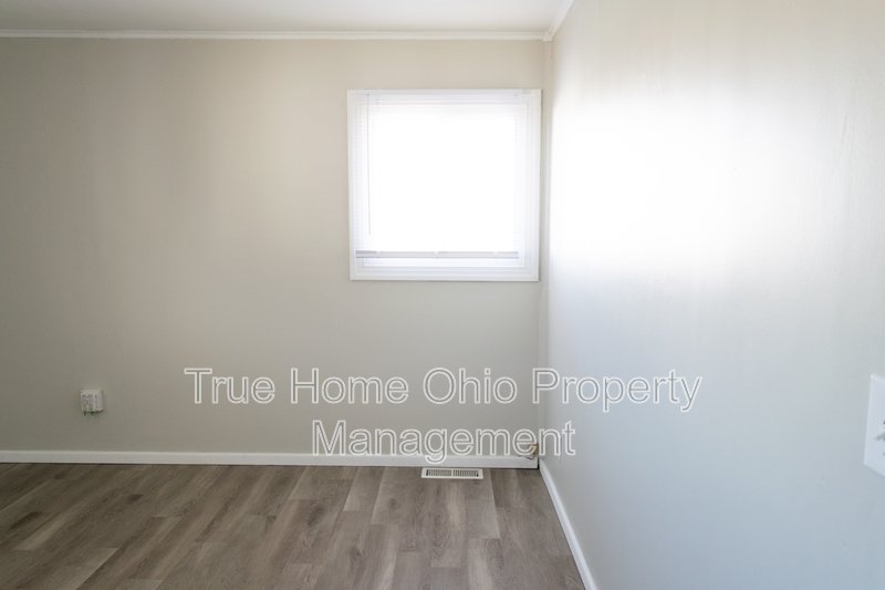 2373 Vale Drive property image