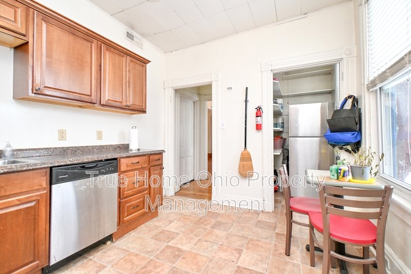3493 Brookline Avenue - 2 property image