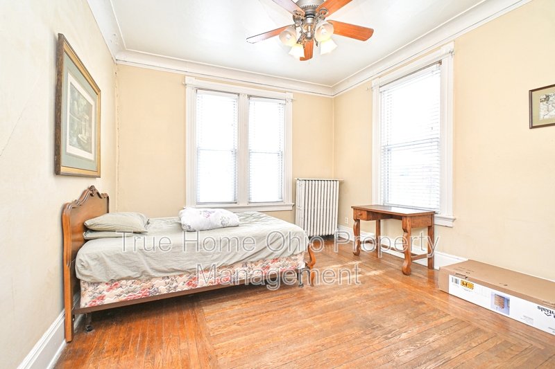 3493 Brookline Avenue - 2 property image