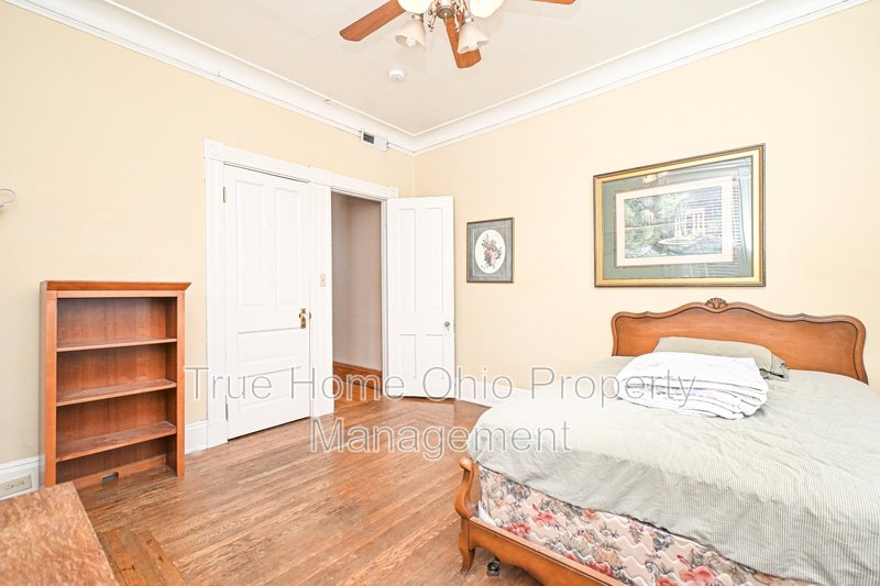 3493 Brookline Avenue - 2 property image