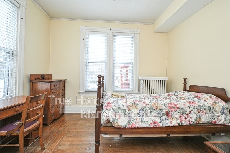 3493 Brookline Avenue - 2 property image