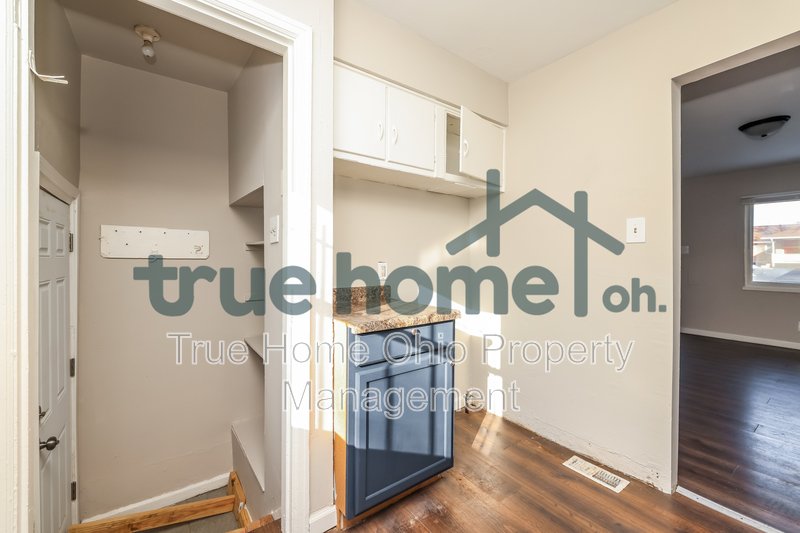 3560 Stanford Place - 2 property image