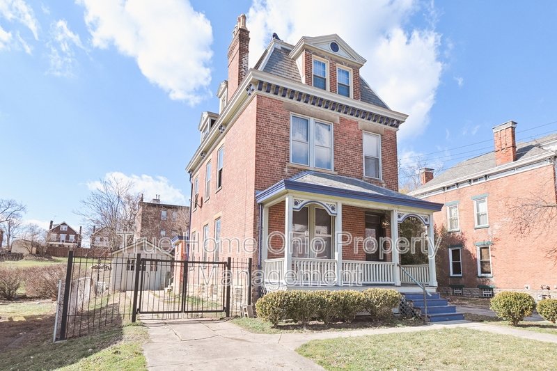 735 Considine Avenue property image