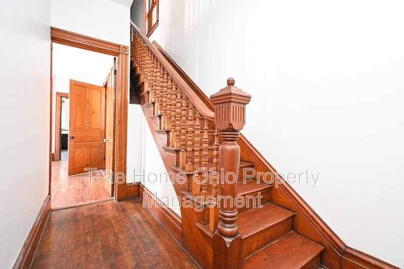 735 Considine Avenue property image