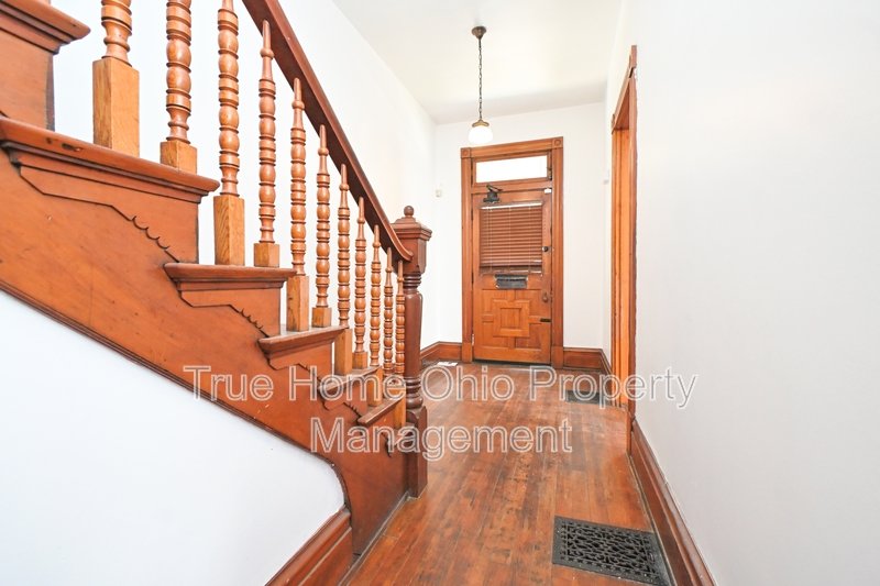 735 Considine Avenue property image