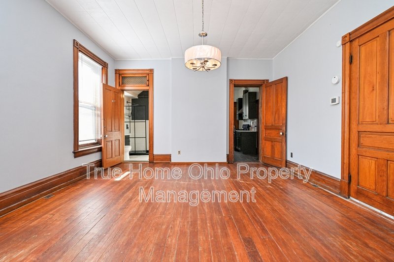 735 Considine Avenue property image