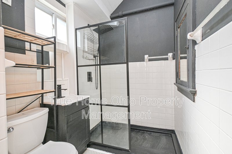 735 Considine Avenue property image