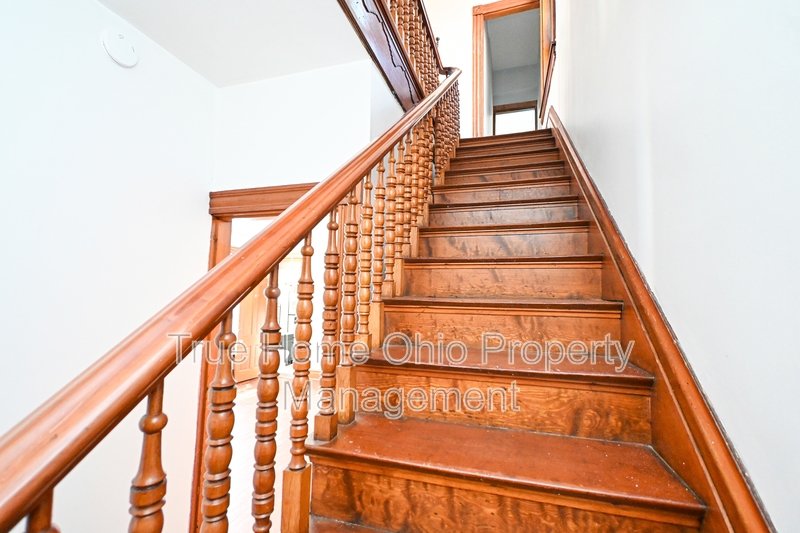 735 Considine Avenue property image