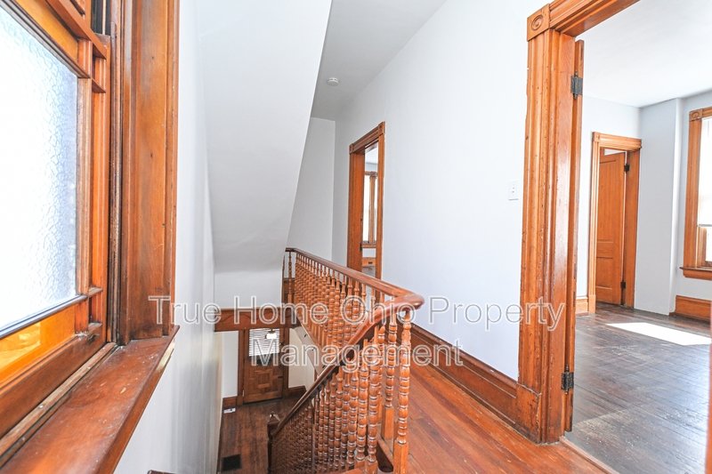 735 Considine Avenue property image