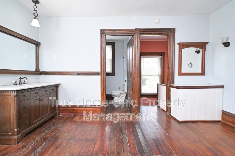 735 Considine Avenue property image