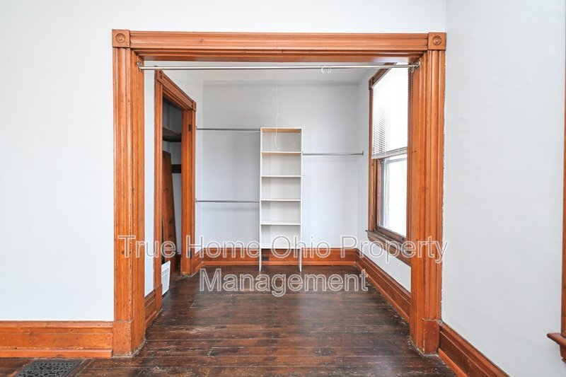 735 Considine Avenue property image