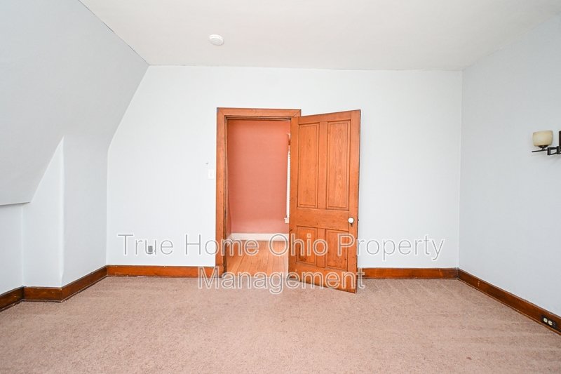 735 Considine Avenue property image