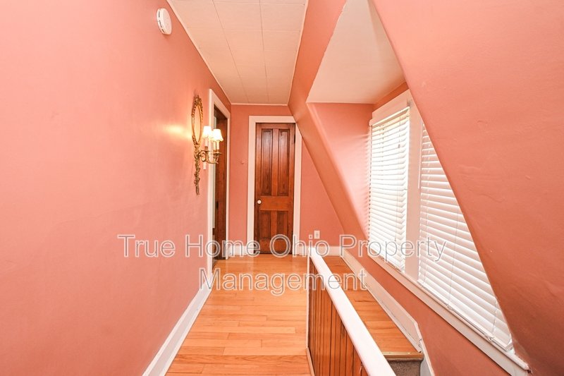 735 Considine Avenue property image