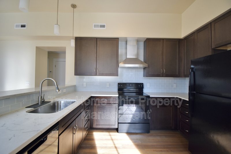 100 E Clifton Avenue - 3 property image