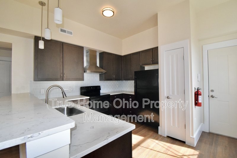 100 E Clifton Avenue - 3 property image