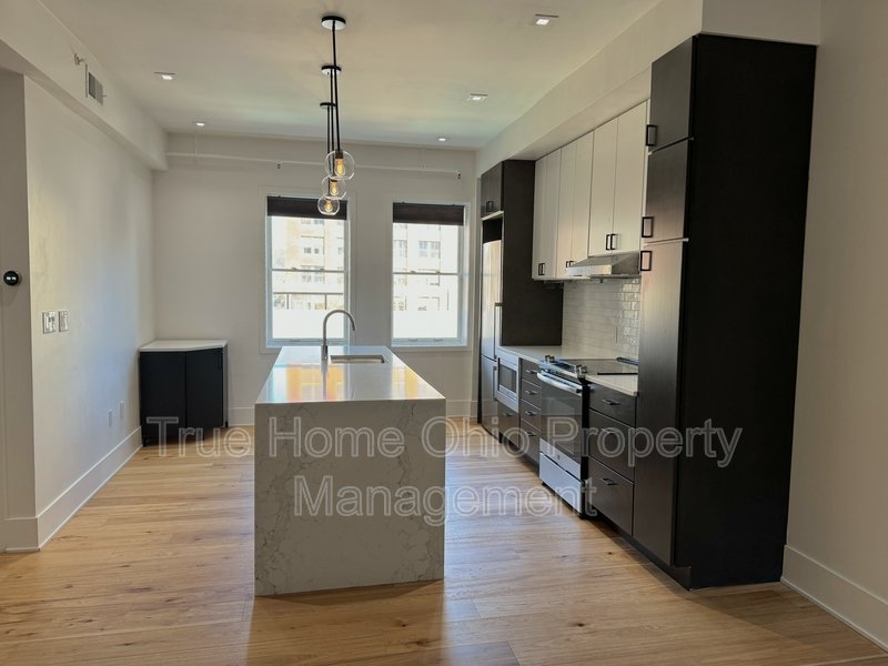 32 East Court Street #202 property image