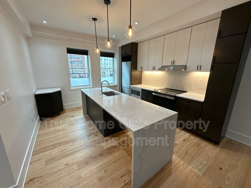 32 East Court Street #202 property image