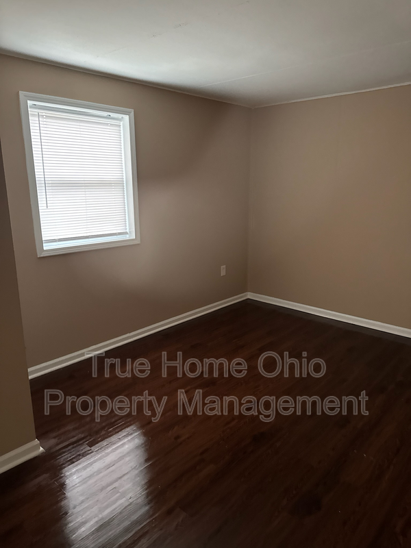 1905 Sheffield Street property image