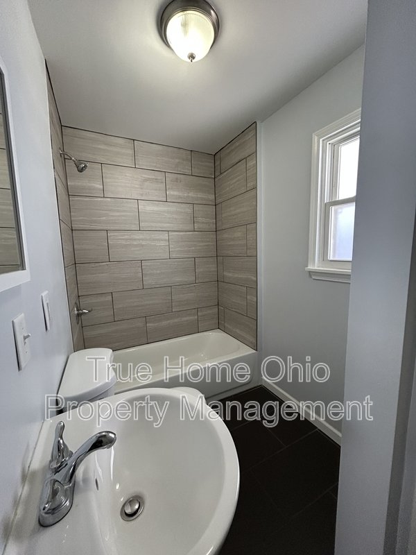 116 Clinton Springs Avenue - 3 property image