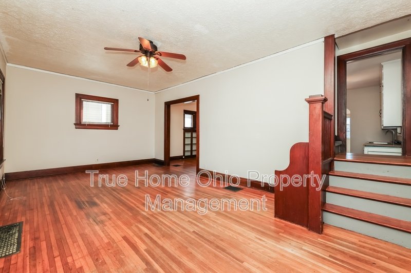 920 E Stewart Street property image