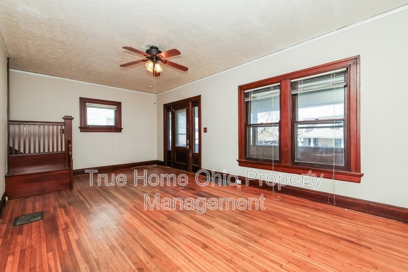 920 E Stewart Street property image