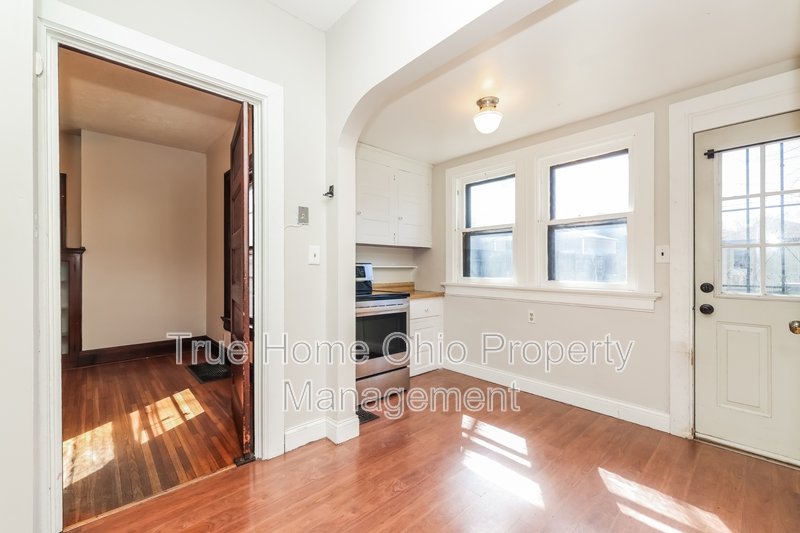 920 E Stewart Street property image