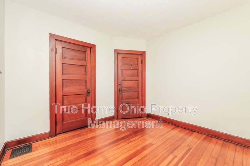 920 E Stewart Street property image