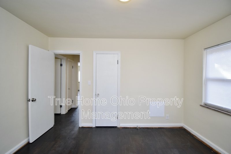5739 Montgomery Road - 3 property image