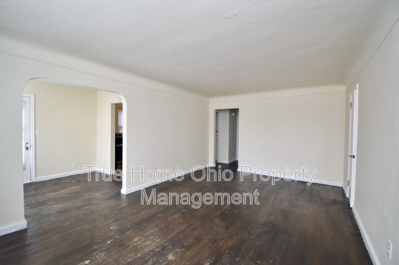 5739 Montgomery Road - 3 property image