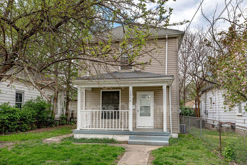1915 Woodlawn Avenue property image
