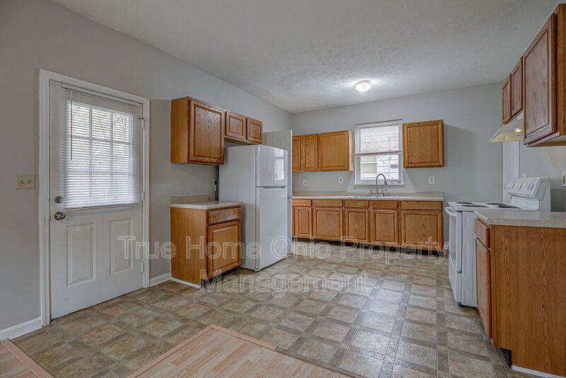 1915 Woodlawn Avenue property image
